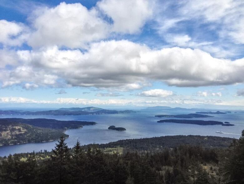 A picturesque view of some islands.