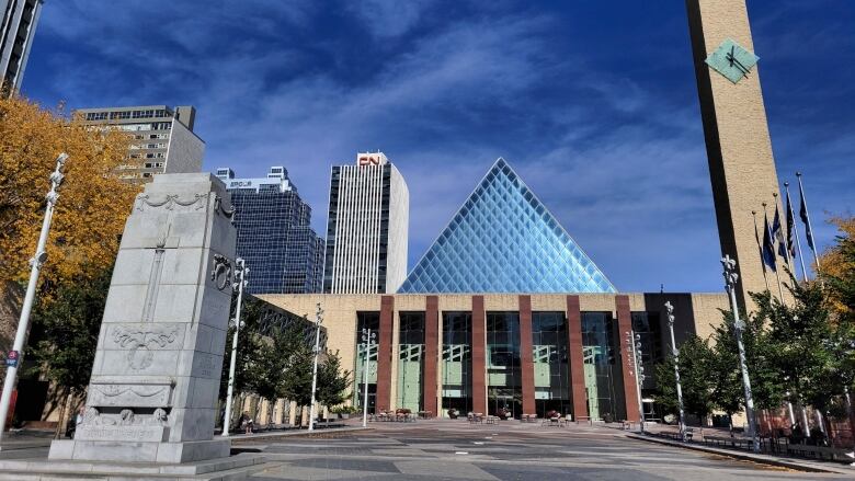 Past and present Edmonton officials call on province for support in tackling housing, homelessness, mental health and addictions issues. (Cort Sloan/CBC)