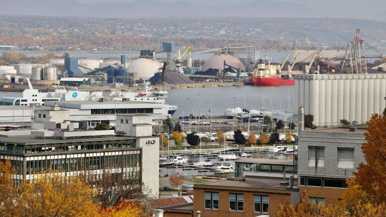 A port in the city of Quebec 