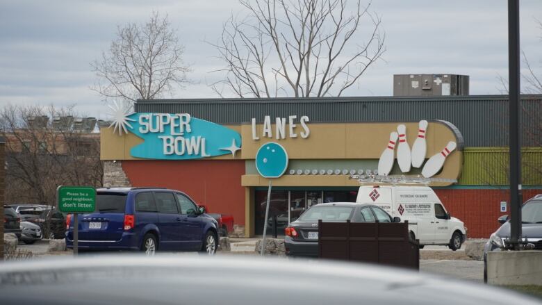 The exterior of a bowling establishment.