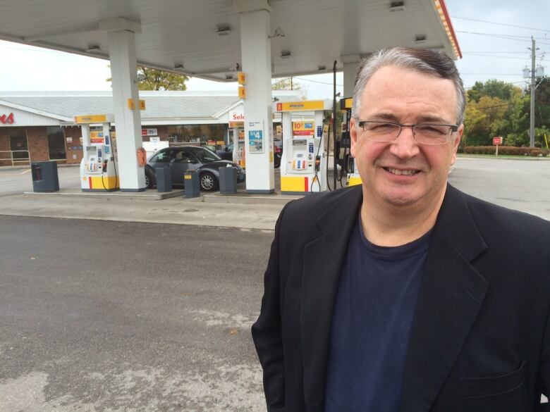 Dan McTeague, Energy Analyst, Tomorrow's Gas Prices Today.com Says gas prices in Canada have dropped an average 14 cents a litre over past 2 weeks. Expect another 2 cent drop Thur in most of Ont, Sask, BC & Albt. Predicts 1 cent drop in Quebec tomorrow.