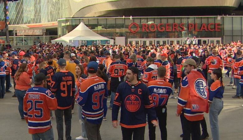 Oilers fans outside of Rogers Place