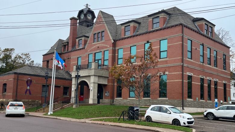 Summerside city hall, with green grass.