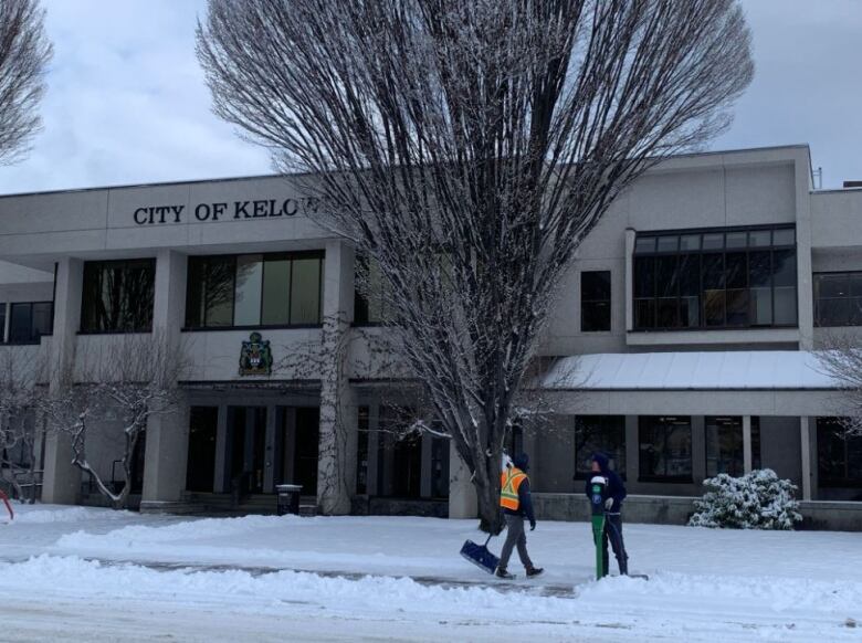 The exterior of Kelowna city hall.