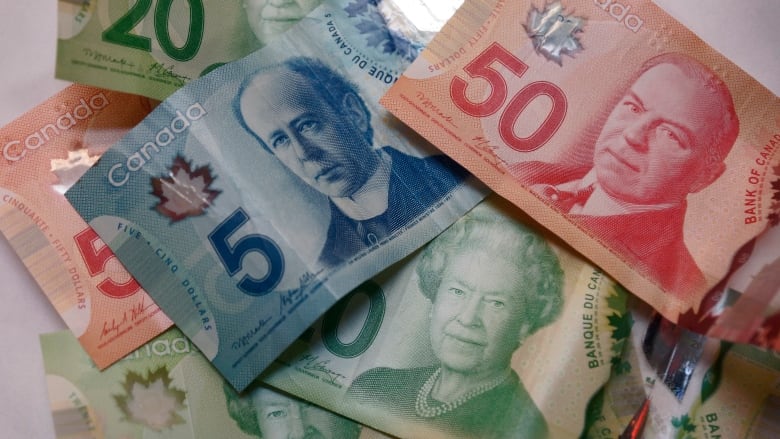 Canadian bills 