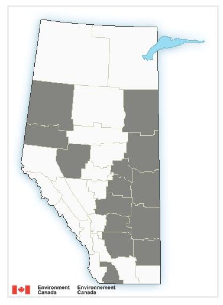 A map shows regions in central and eastern Alberta impacted by a fog advisory.