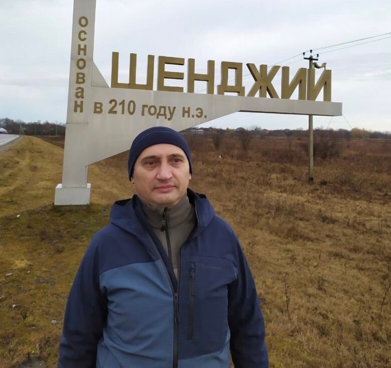 Vitaly Votanovsky has been visiting cemeteries in Russia's Krasnodar region to try and shows the country the 