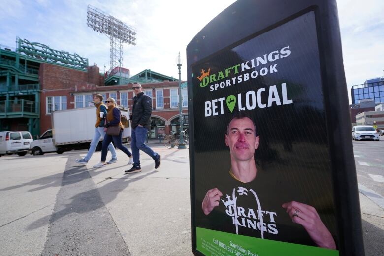 Zdeno Chara is seen in a DraftKings advertisement.