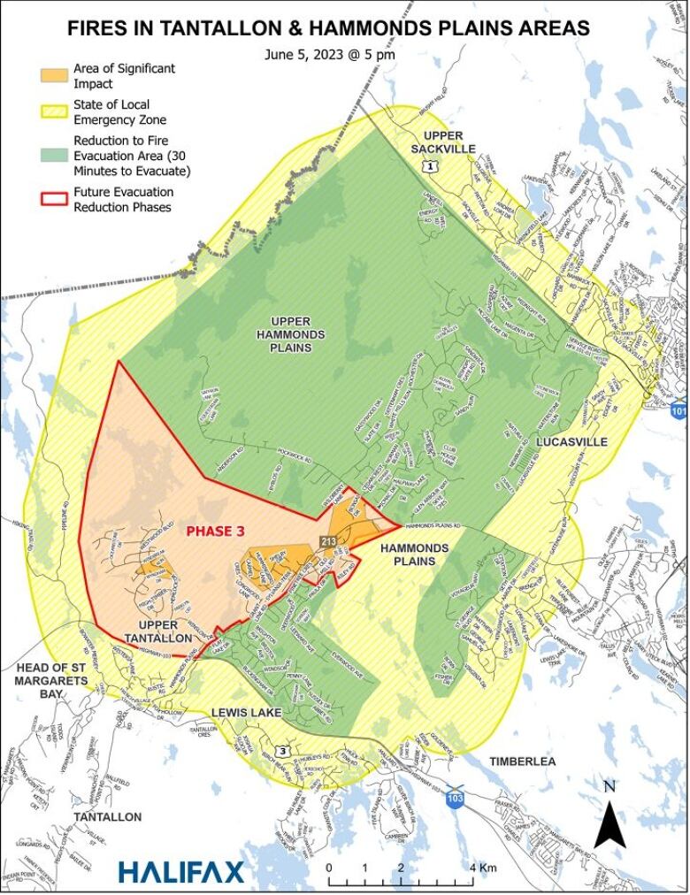 A map with different coloured area shows the evacuation areas from the Tantallon and Hammonds Plains, Nova Scotia, wildfire.