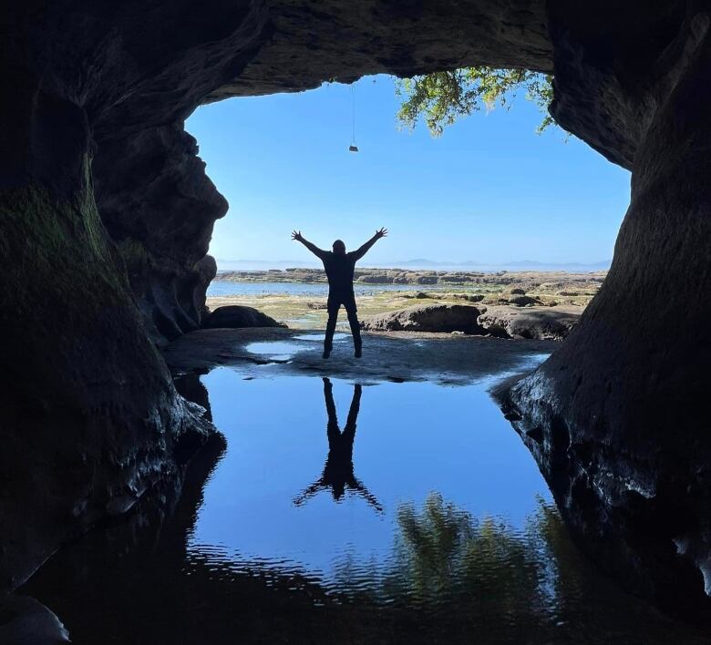 Cragun Foulger is pictured on the West Coast Trail.