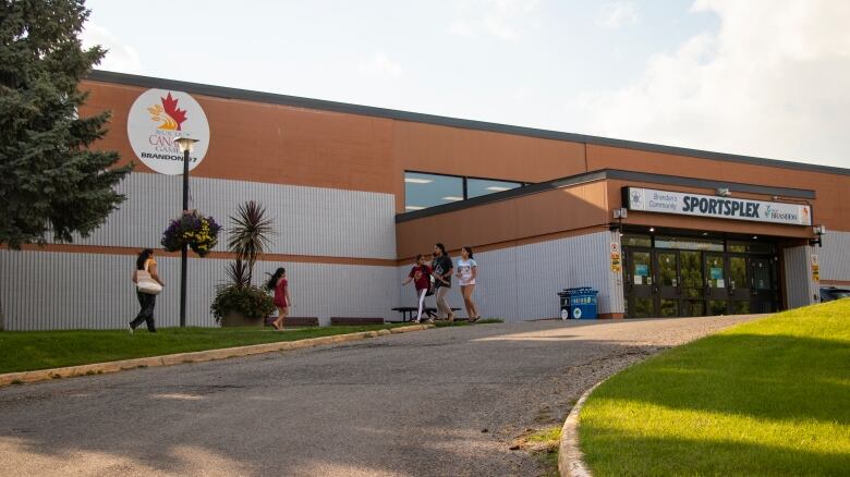 The entrance for a building called the Sportsplex.