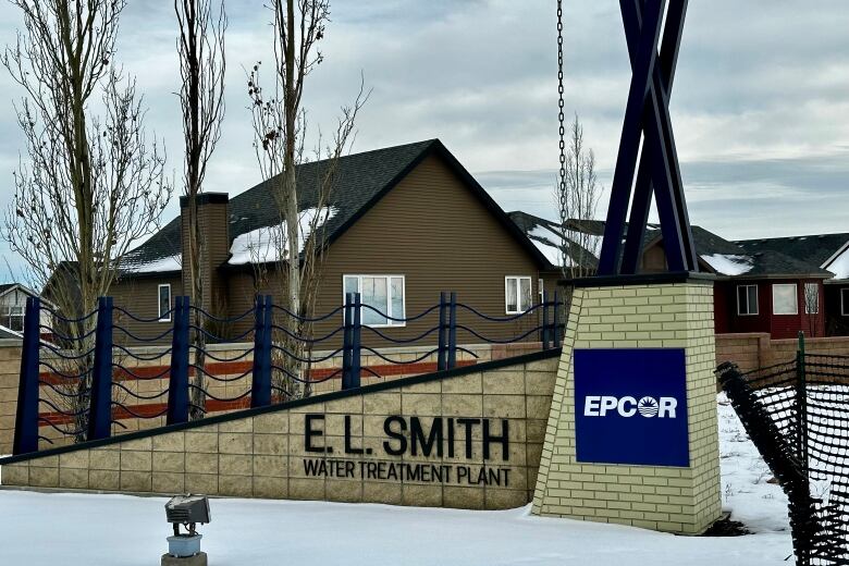 A sign for the E.L. Smith water treatment plant is pictured.