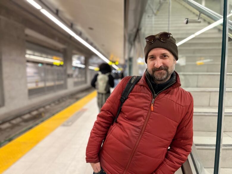 Ashley Newall, a self-proclaimed 'railhead' added colour to old black and white photos of Ottawa's train station from the National Archives. 