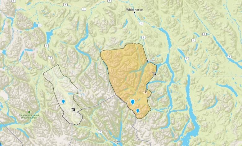 Avalanche Canada map showing areas with considerable avalanche danger near Carcross. 