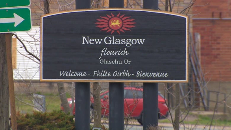 The New Glasgow town sign is shown