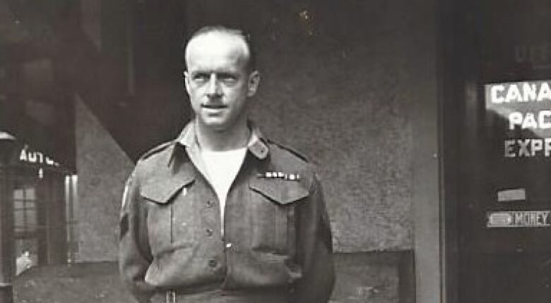 Rifleman Gerry Levers in Banff, Alta. in 1944. An encounter with a German machine gun may have kept him out of a later battle with counter-attacking German troops.