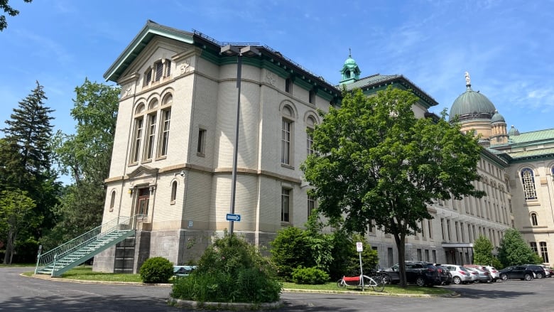 A large building on a summer day