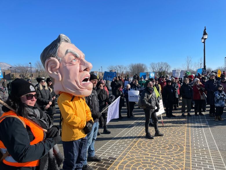 people protesting the Quebec Northvolt plant outside