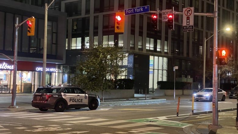 Photo of a police car in downtown toronto