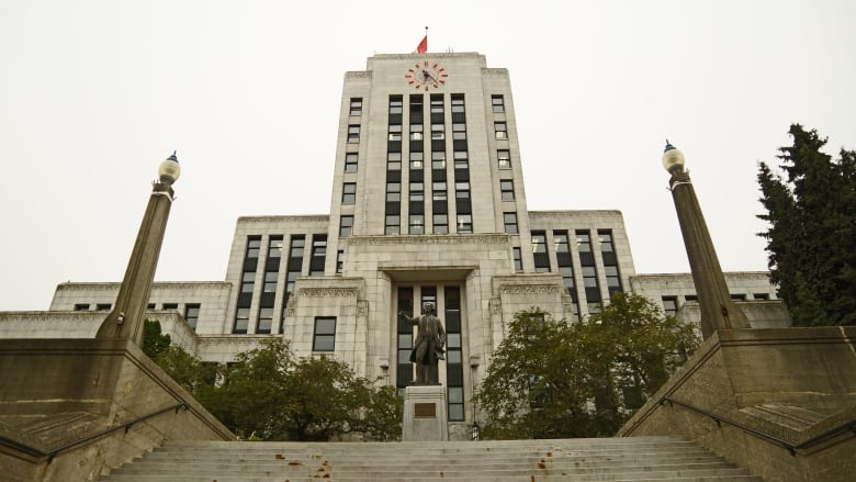 A large concrete building. 