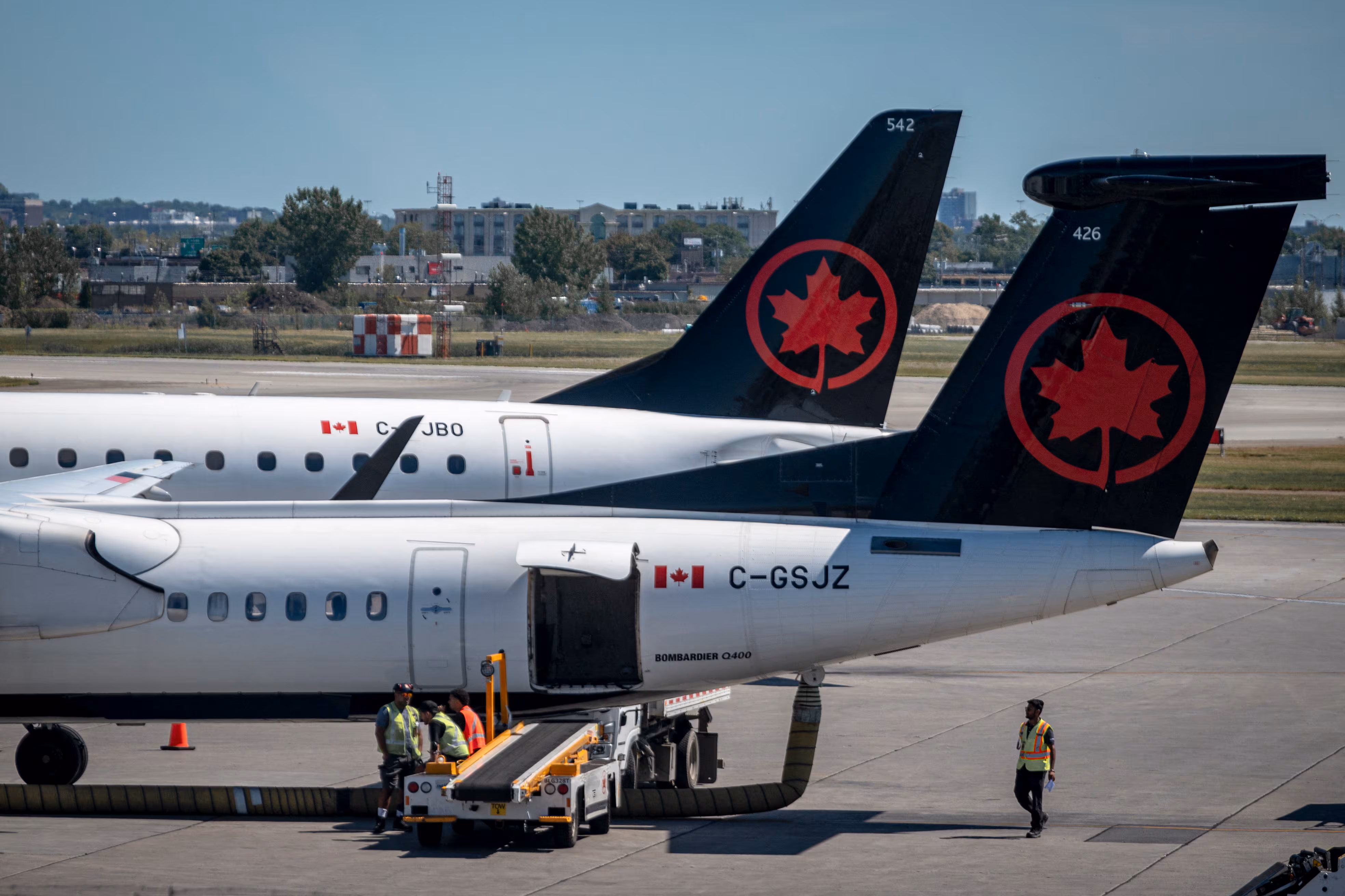 Air Canada Suspends Two Employees After RCMP Drug Trafficking Arrests at Montreal Airport