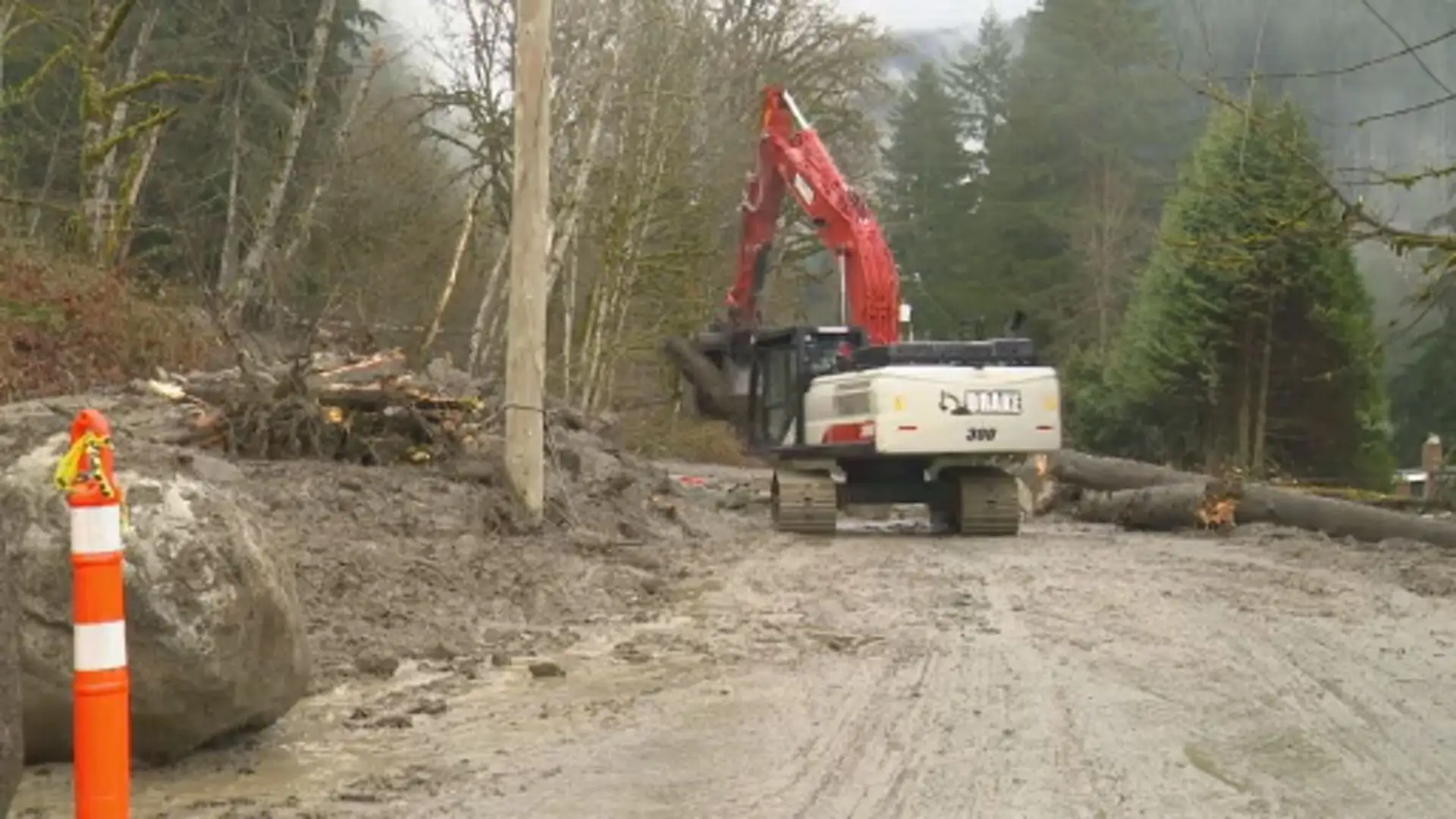 Crews in water-logged Metro Vancouver prepare for next drenching