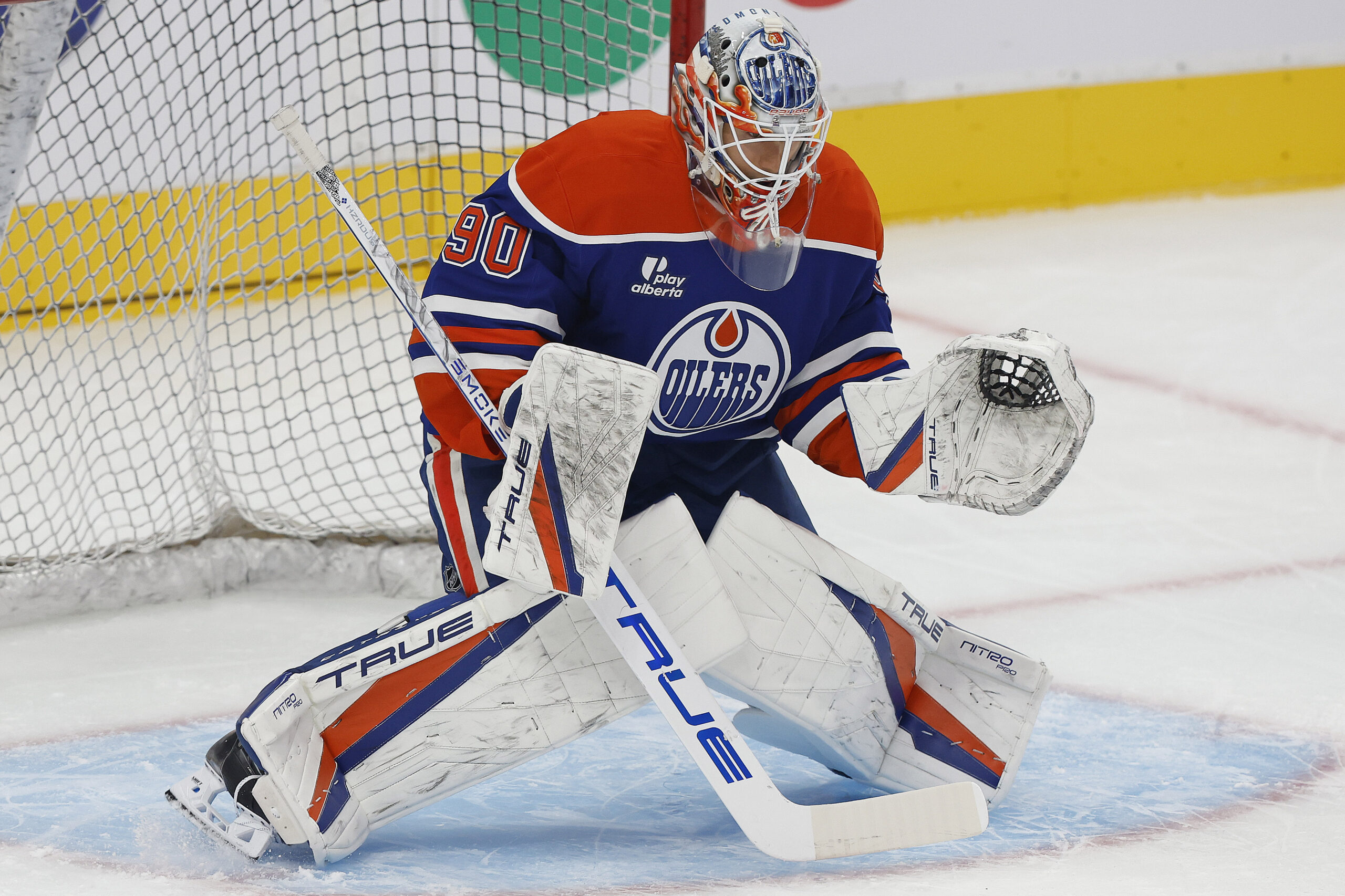 Oilers Make Roster Moves: Carfagna Loaned to Condors as Tomkins Hits Waivers